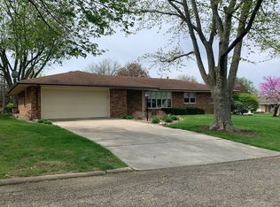 1101 Westview Dr, Normal, IL 61761