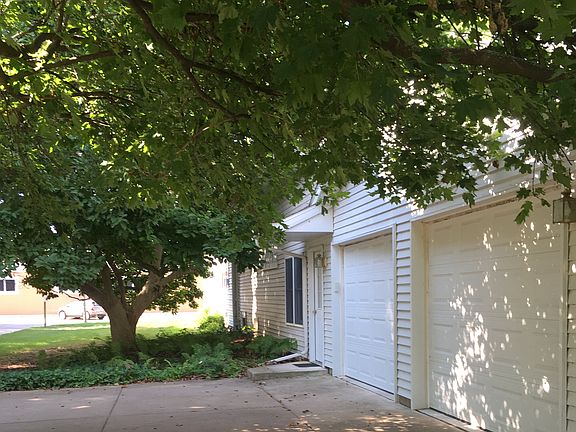 Extra deep 2 car att. garage