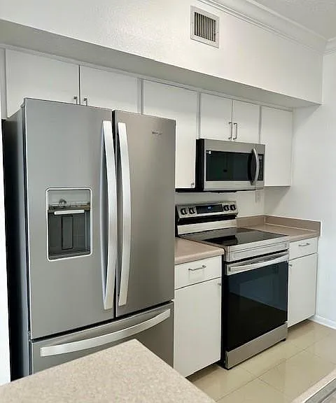 11600 SW 2nd St #18304 — Photo 11