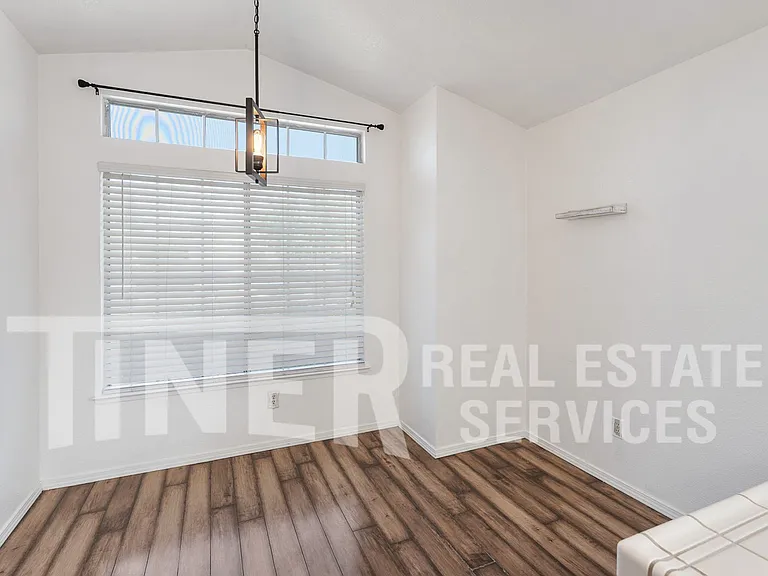1218 Chablis Cir — Photo 12