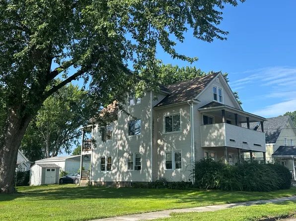 23 Beverly St, Chicopee, MA 01013