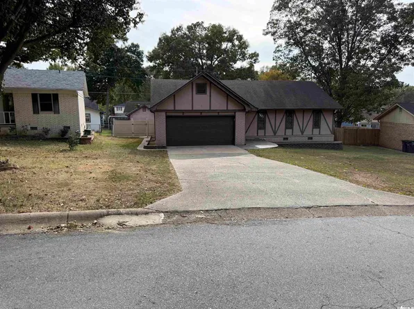 11 Carmen Ct, Jacksonville, AR 72076