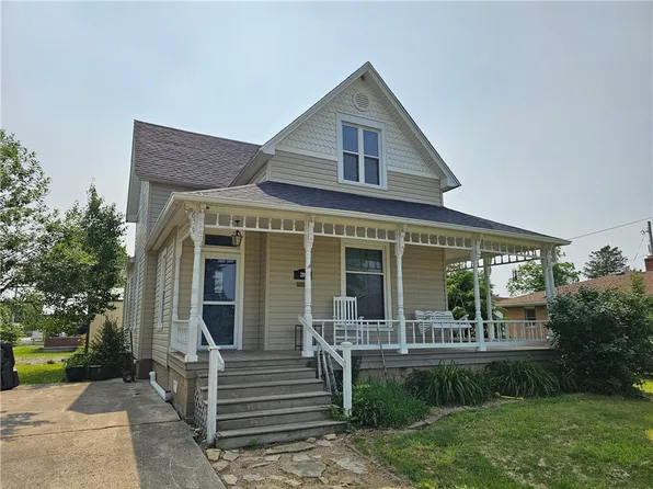 209 S Mill St, Greenup, IL 62428