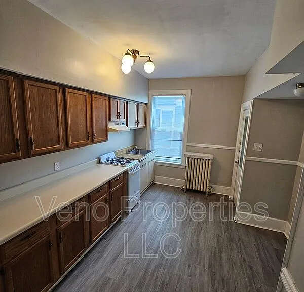 50 Manning Blvd #1 — Photo 2