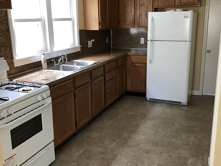 3411 Byron Center Ave SW — Photo 2