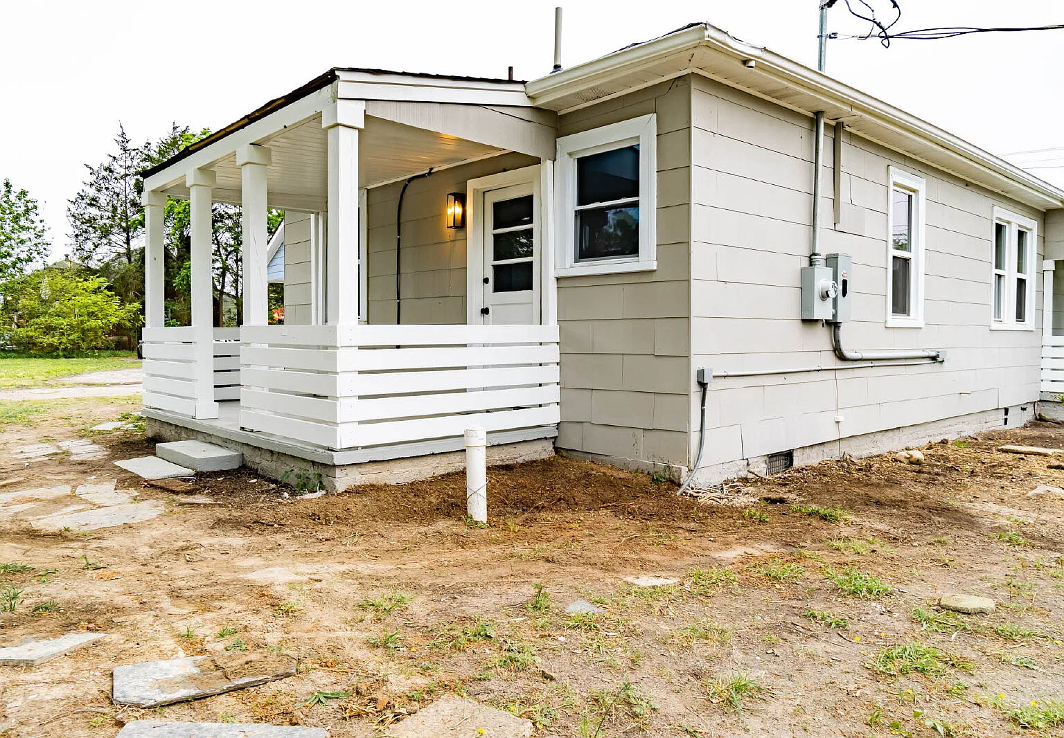 3 bed, 1.0 bath, 1094 sqft, $1,675 — Photo 4
