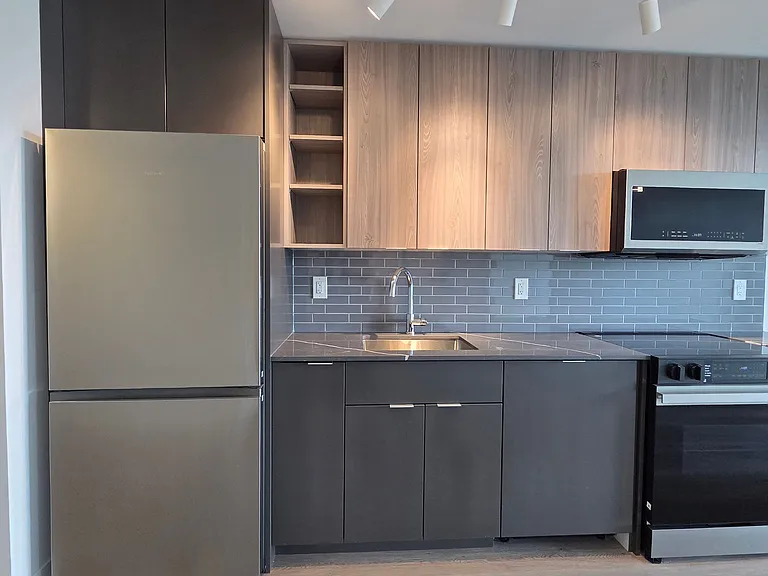 2075 Lakeshore Rd #2309 — Photo 11