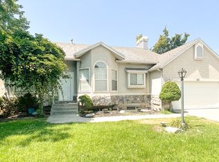 327 E Sandy Land Ln, Midvale, UT 84047