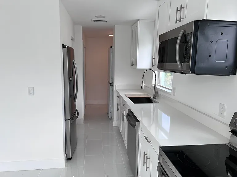 1015 S K St #1 — Photo 9