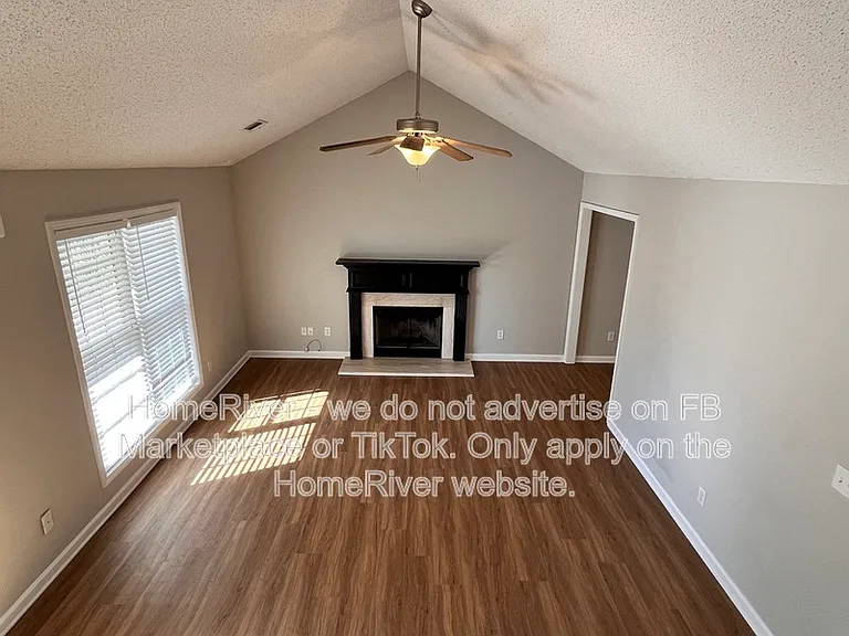 1365 Lance Cir — Photo 22