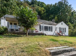 239 Pleasant Valley Rd, Burnsville, NC 28714