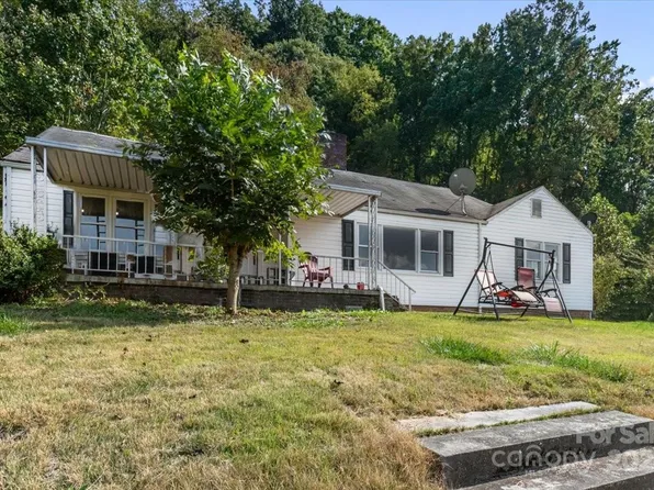 239 Pleasant Valley Rd, Burnsville, NC 28714