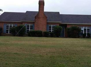 424 Myrick Rd, Deatsville, AL 36022