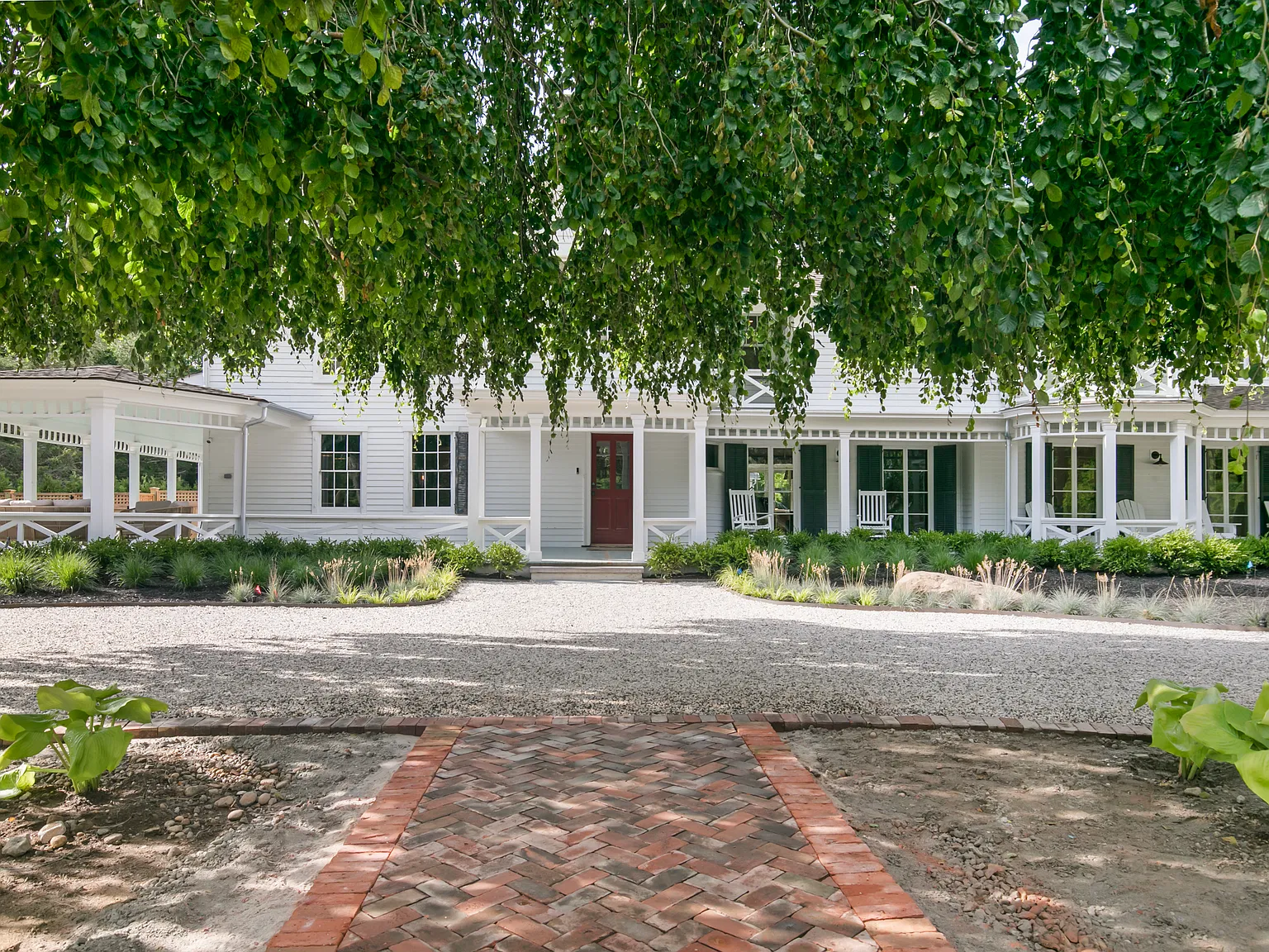 The White House North Fork a stunningly renovated 1800's estate — Photo 2