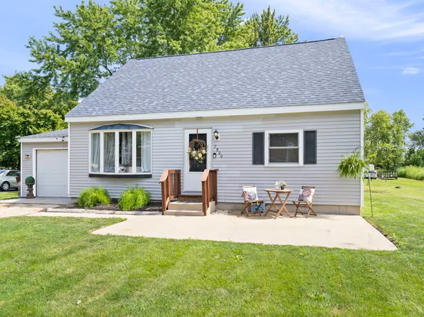 7800 Douglas St, Morris, IL 60450