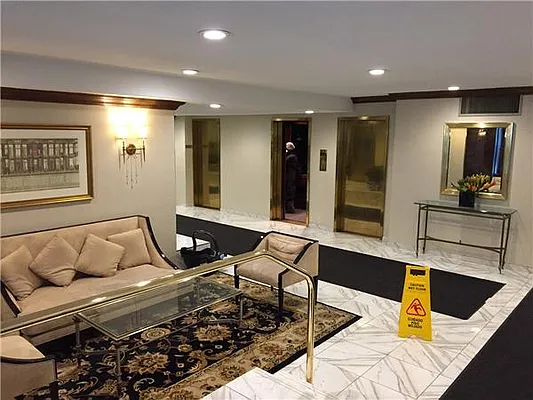 Rented by David Francis New York LLC | media 16