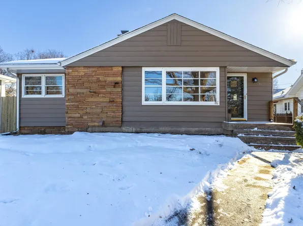 71 Crestwood Ter, Davenport, IA 52803