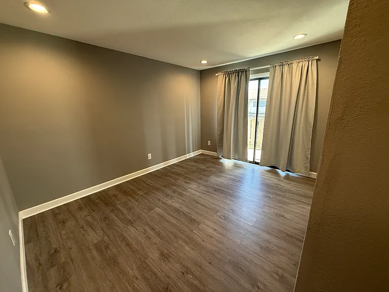 5110 W 1st St — Photo 16