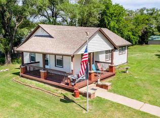 700 E 12th Ave, Augusta, KS 67010