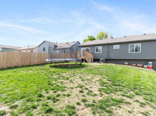 18685 V St, Omaha, NE 68135