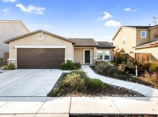 553 Elizabeth Ave, Sanger, CA 93657