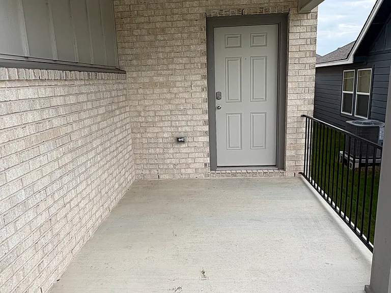2215 Turmeric Ct — Photo 4