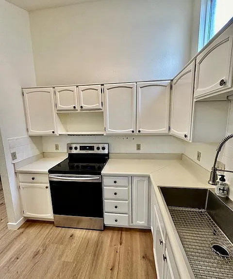 4302 N 29th Way — Photo 10