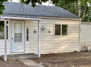 7637 Rainier Rd NE, Moses Lake, WA 98837