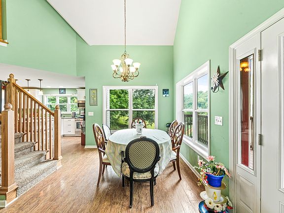 32nd image of 2650 Haywood Hollow Rd