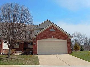 4672 Summer Ridge Dr, Howell, MI 48843