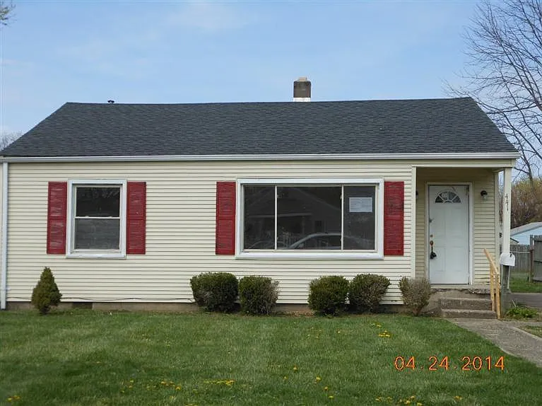 441 Mary Ln photo 1