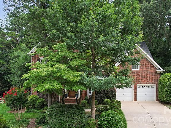 4th image of 9125 Grove Tree Ln