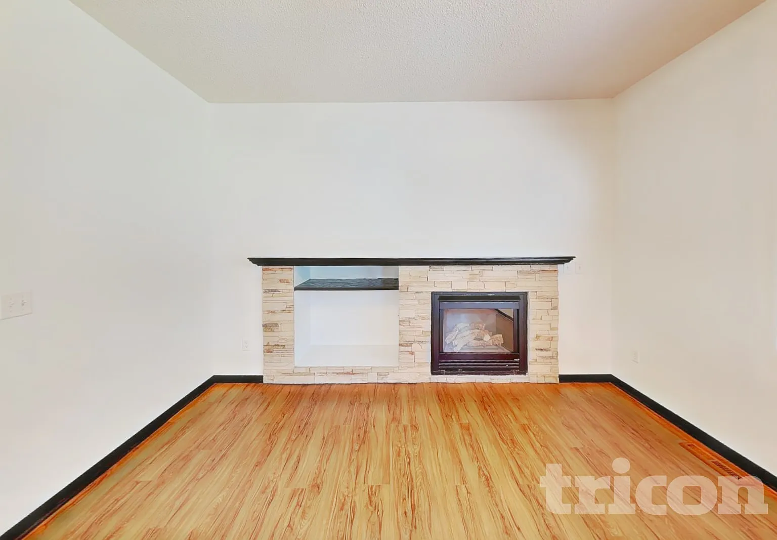 2405 Stonecrest Path NW Prior Lake MN — Photo 3