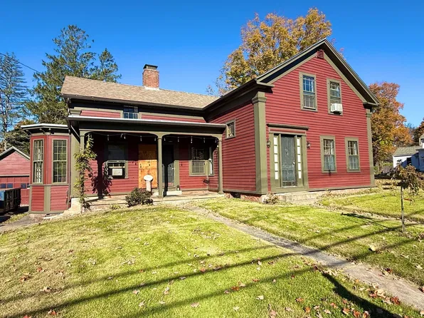 31 Central St, West Brookfield, MA 01585