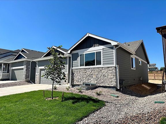 2nd image of 829 Canyon Ct
