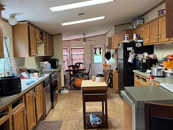 3rd image of 12171 NW 168TH PLACE