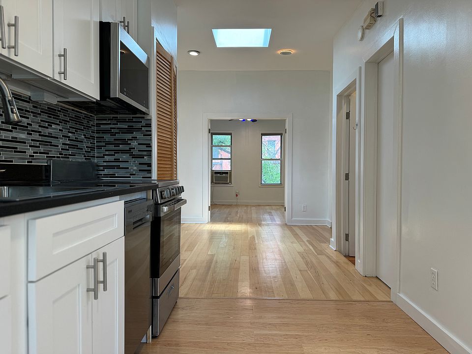 1st image of 318 16th St #2