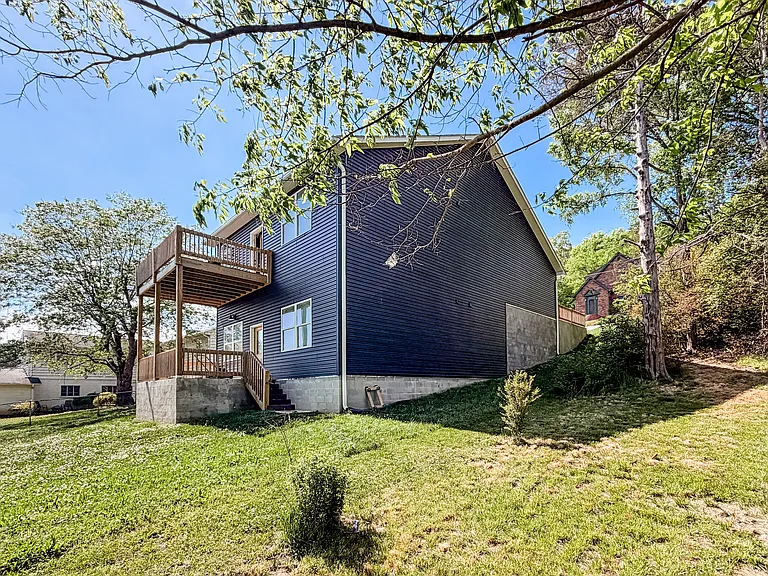 2806 Mineral Springs Ave — Photo 22