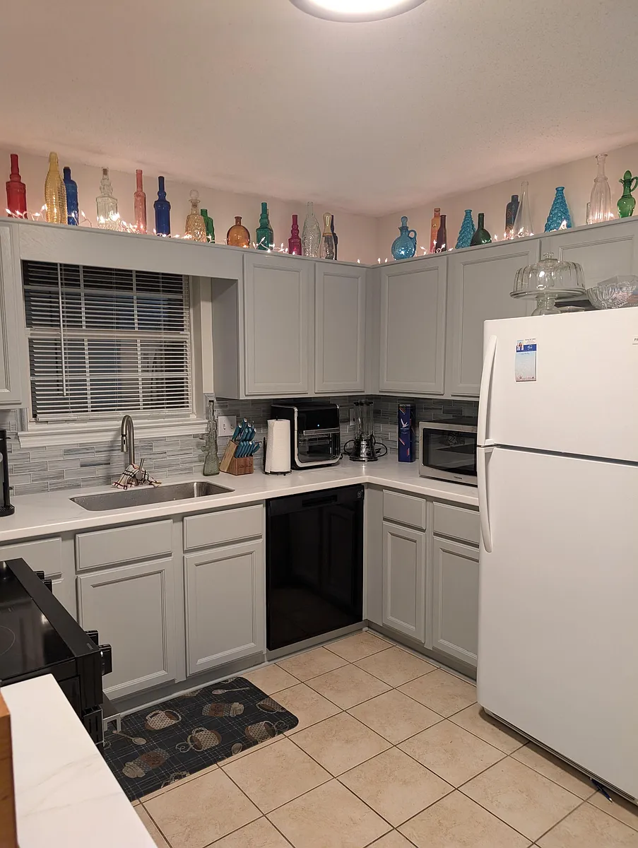KITCHEN - Audubon Dr