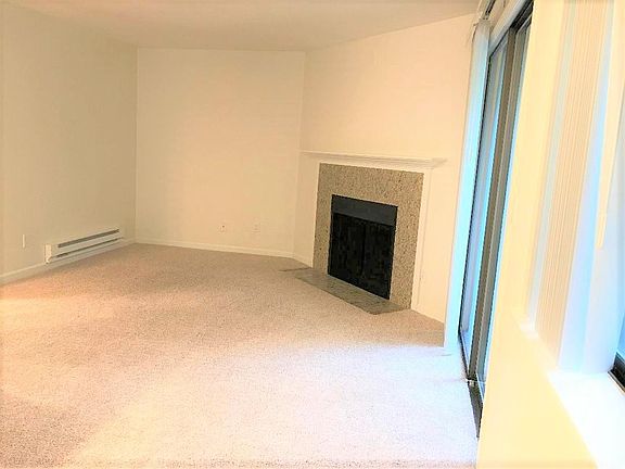 4th image of 29 150th Ave NE APT F