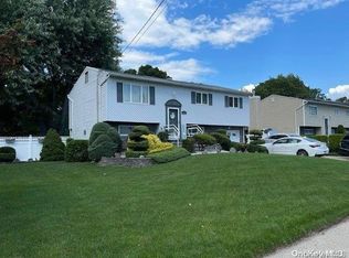 515 Hawkins Rd, Selden, NY 11784