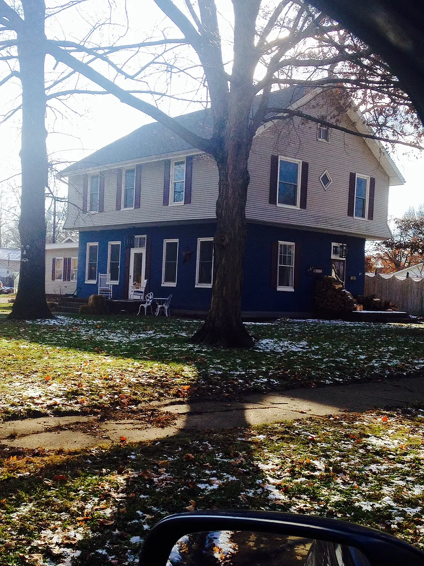 716 Crockett St photo 1