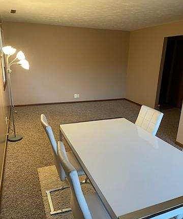 4th image of 2736 D St #2736