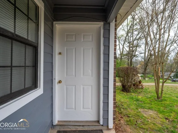4170 Bowers Pointe Dr, Lilburn, GA 30047