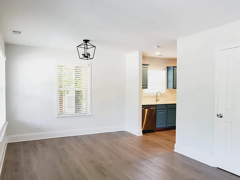 1512 Parkwood Ave — Photo 4