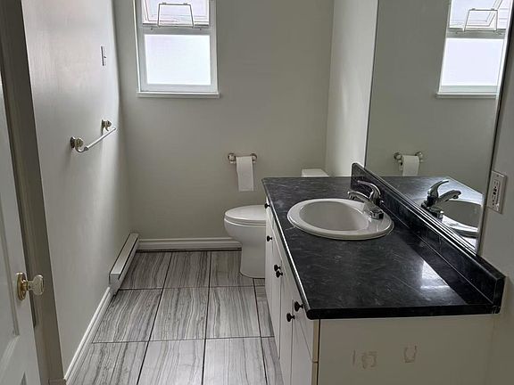 4th image of 21XX Fraser Ave