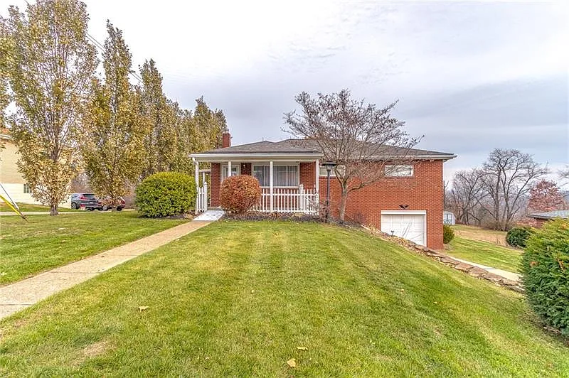 125 Chestnut Dr photo 1