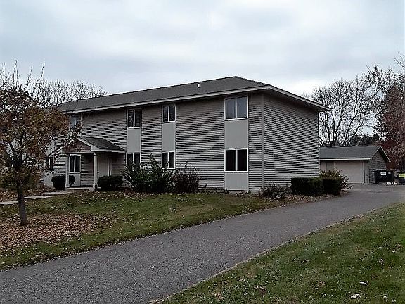 2nd image of 870 E 6th St #A