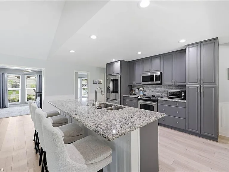 9962 Ortega Ln — Photo 17