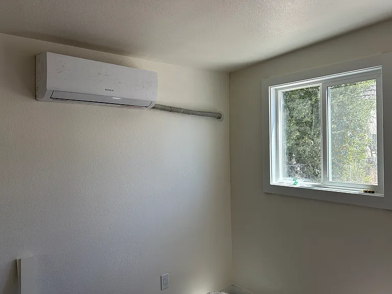 Almond Ave — Photo 10